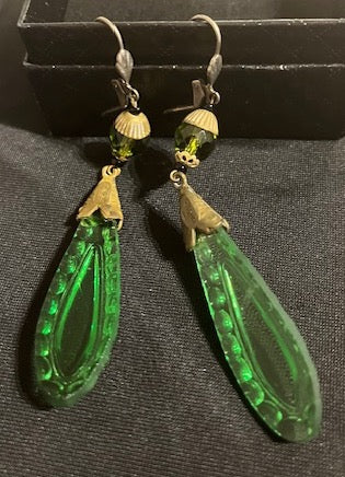 Vintage Art Deco Czech  Green Glass drop earrings